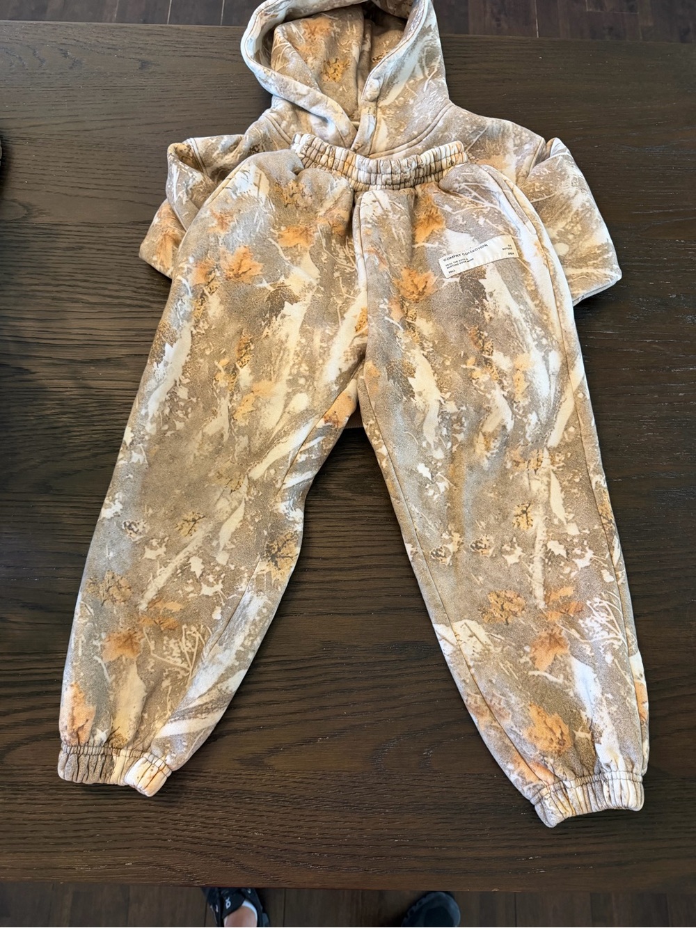 Kids Neutral Camo Hooded Sweatshirt & Jogger Set - Picture 3 of 7